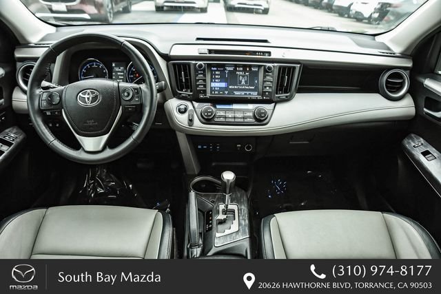 Used 2017 Blue Toyota Platinum image 12