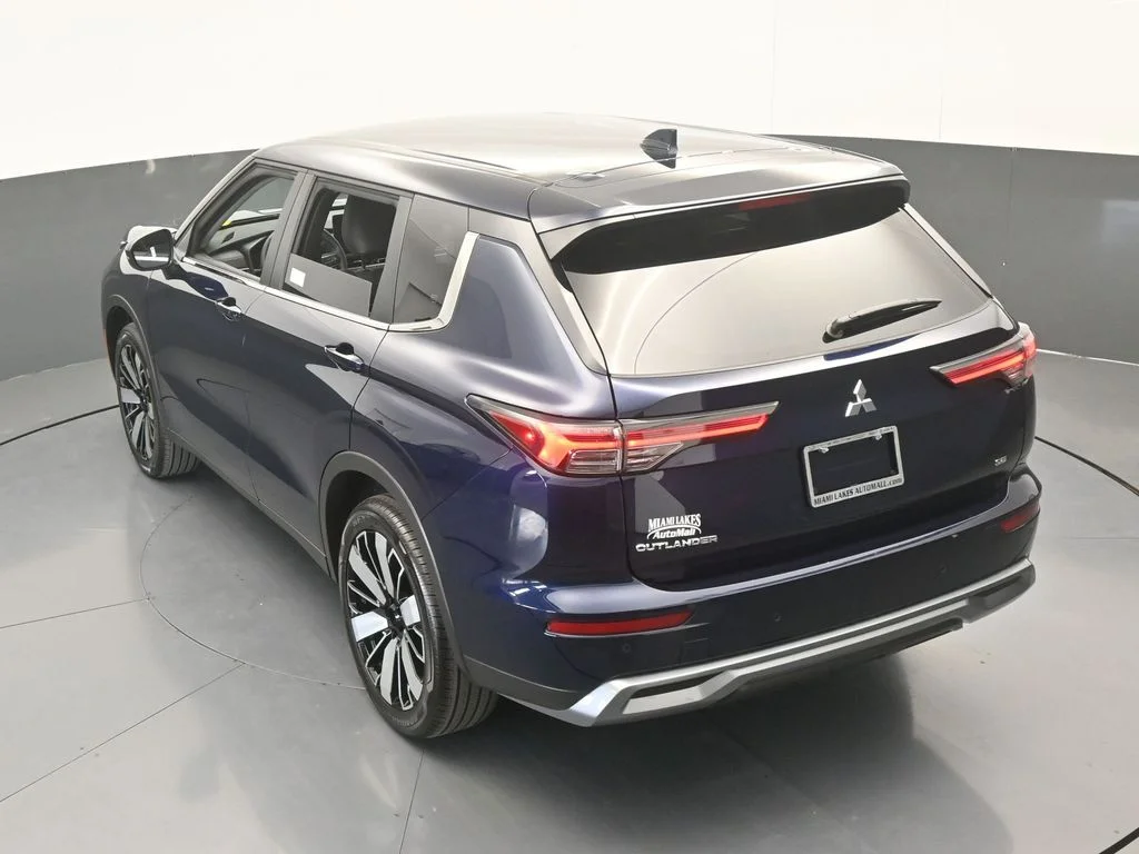 New 2026 Cosmic Blue Metallic Mitsubishi SE image 60