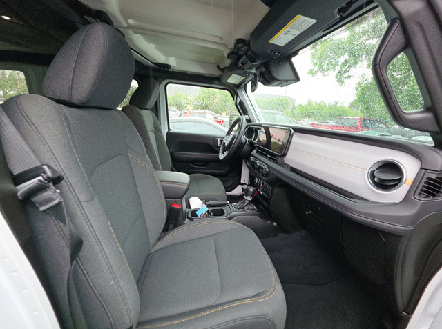 Used 2025 White Jeep Sahara 4xe image 13