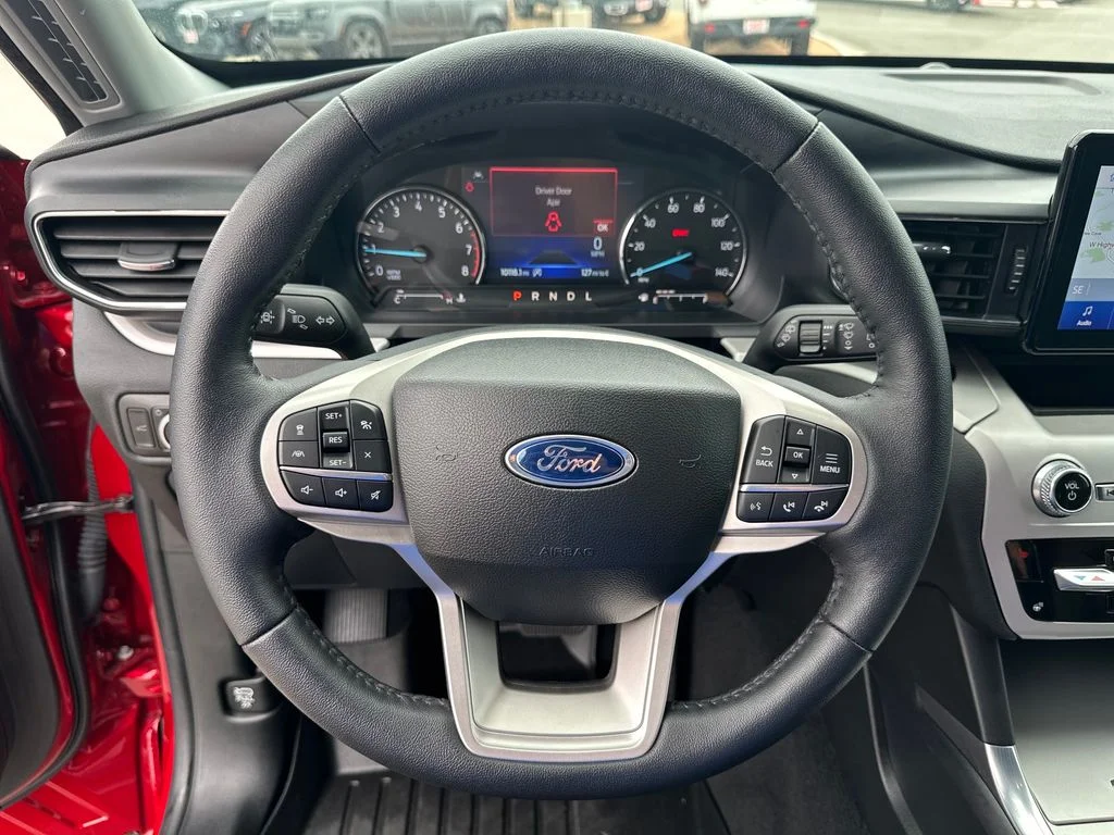 Used 2024 Red Ford XLT image 19