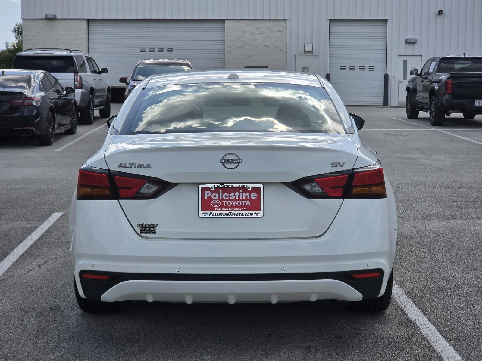 Used 2024 White Nissan 2.5 SV Sedan image 5