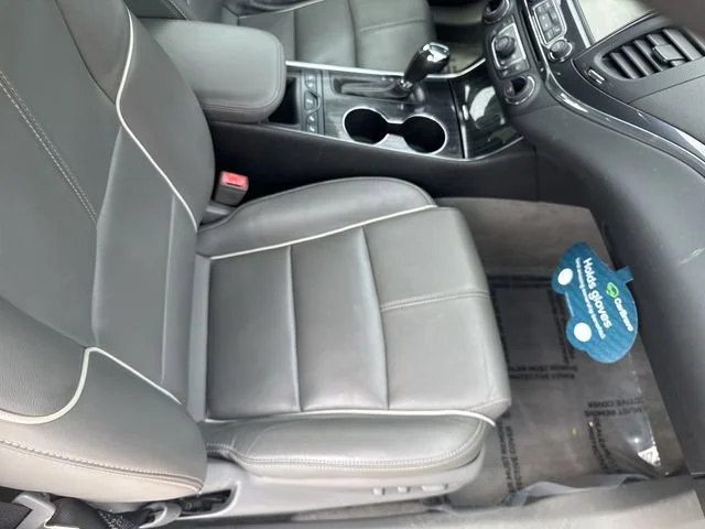 Certified Used 2019 SILVER ICE METALLIC Chevrolet Premier image 28