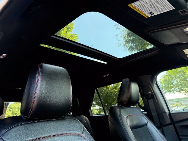 Used 2023 Gray Ford ST-Line image 33