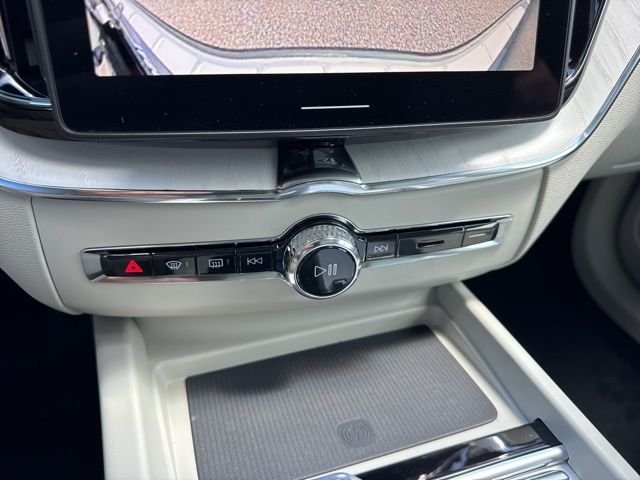 2026 Volvo XC60 Ultra - Photo 16