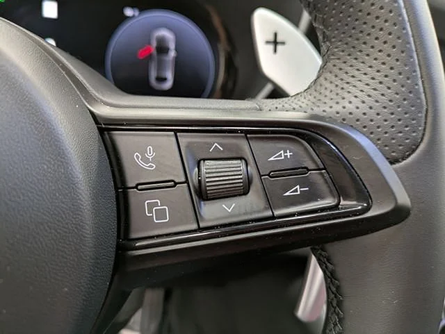 Used 2025  Alfa Romeo  image 20