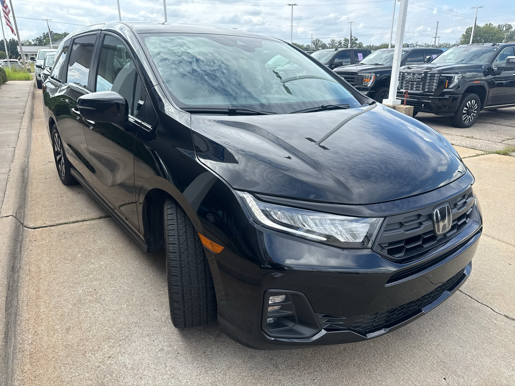 Used 2025 Crystal Black Pearl Honda EX-L image 4