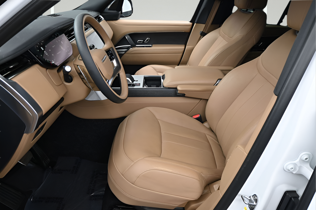 Certified Used 2025 White Land Rover SE image 5