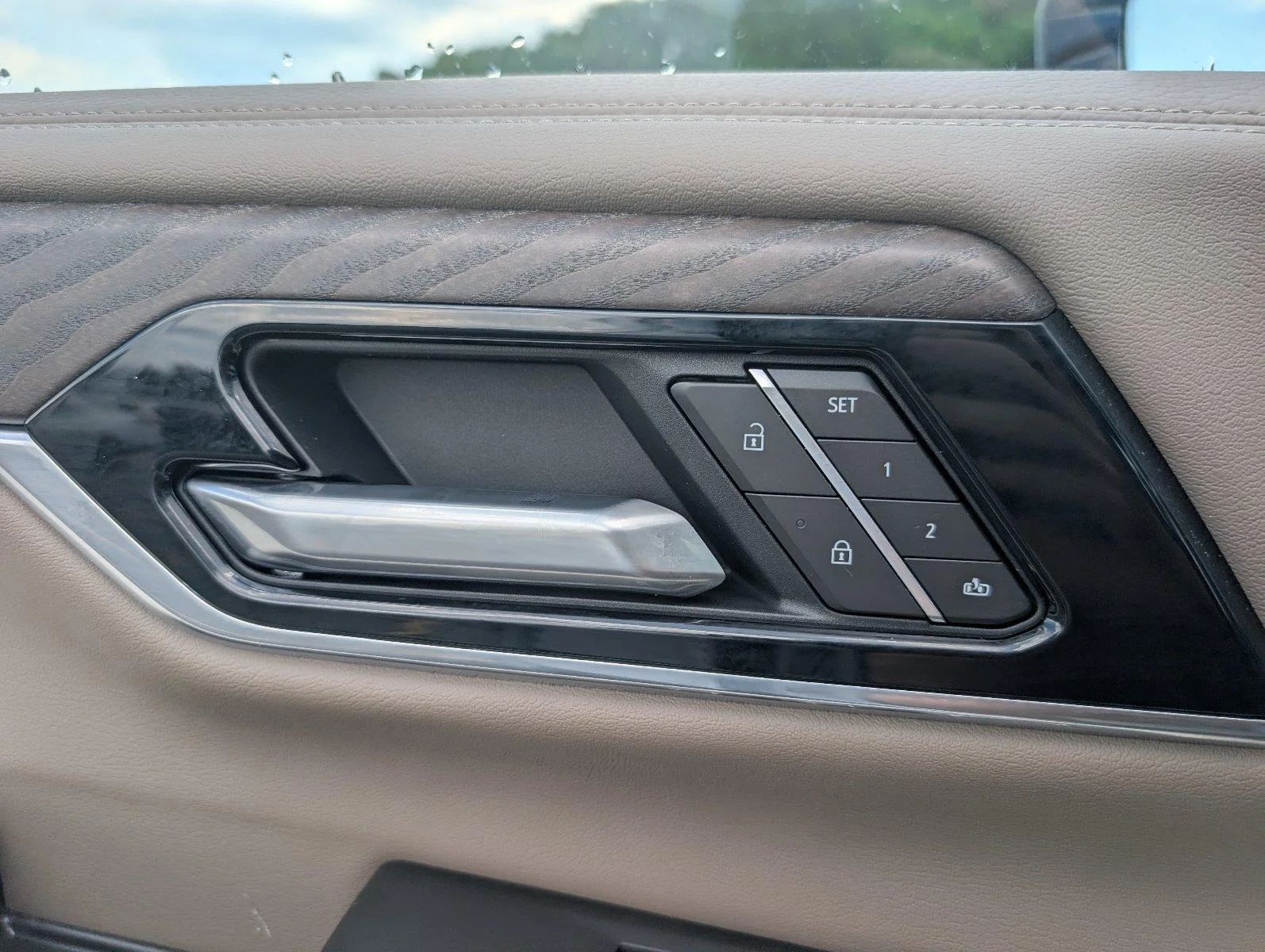 New 2026 Glacier White Tricoat GMC Denali image 32
