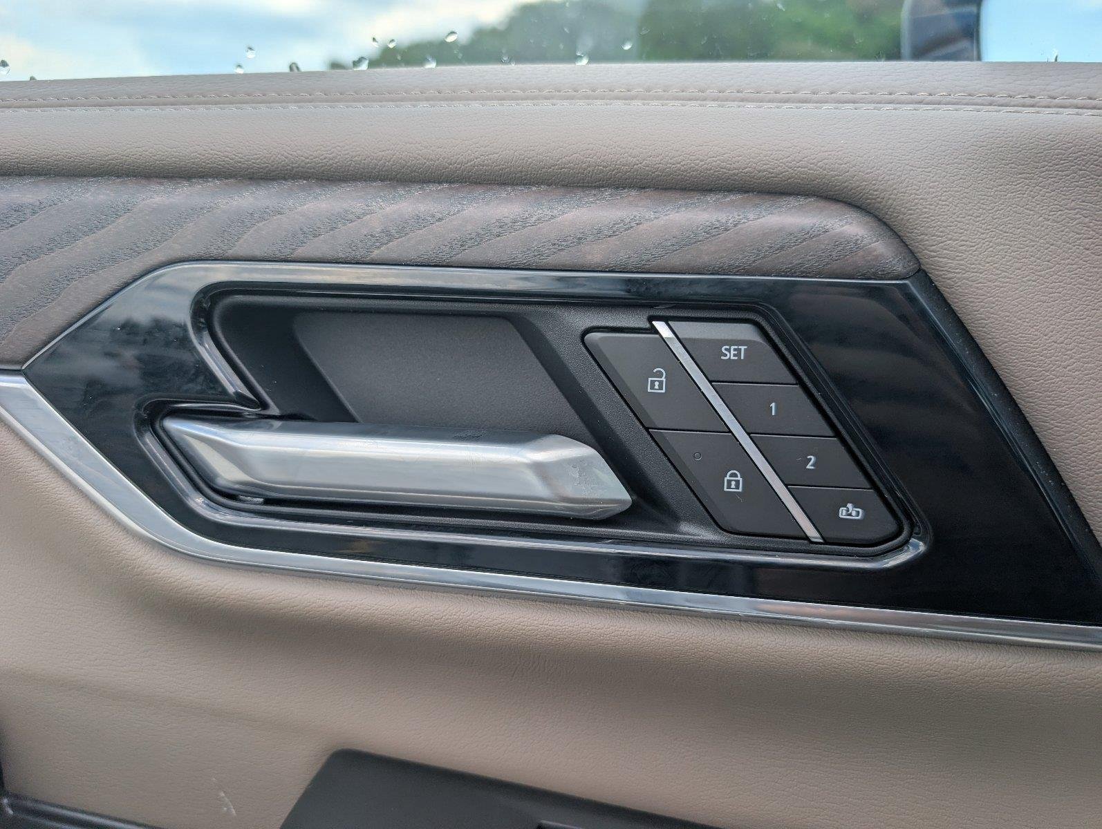 New 2026 Glacier White Tricoat GMC Denali image 32