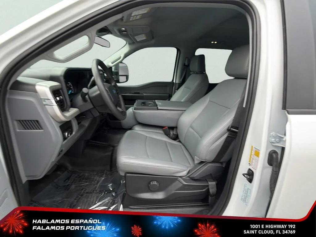 Used 2025 White Ford XL image 12
