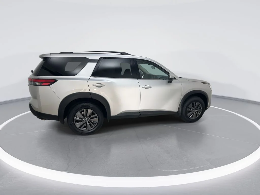 Used 2023 Silver Nissan SV image 8