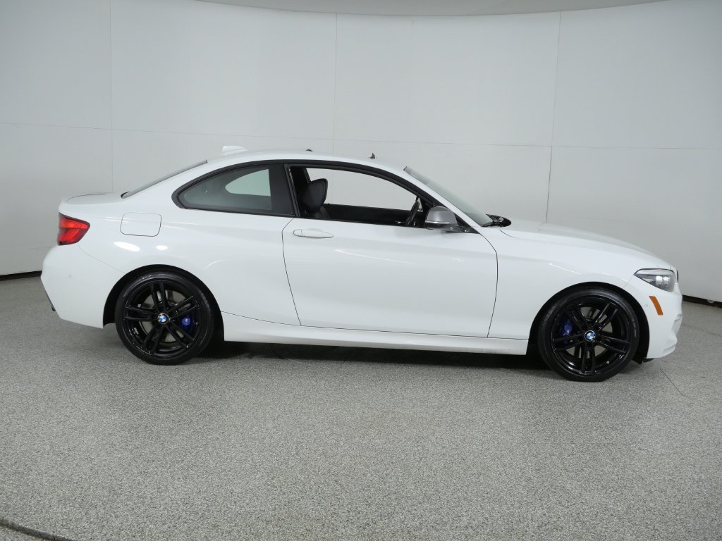 Used 2018 Alpine White BMW M240i image 9