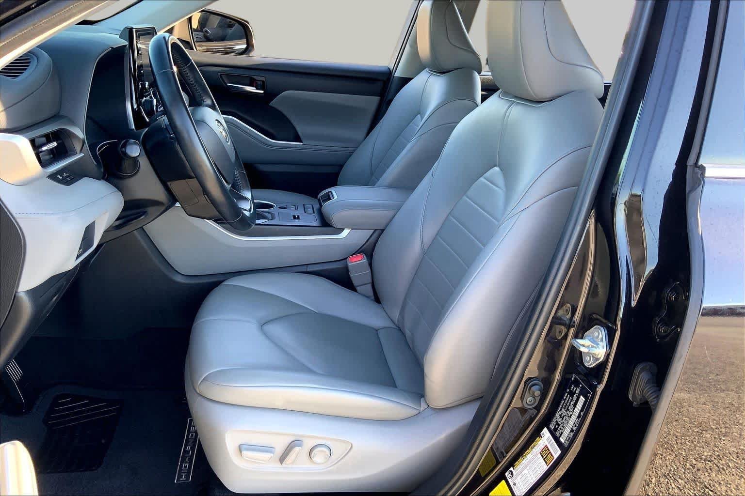 Used 2022 Opulent Amber Toyota XLE image 14