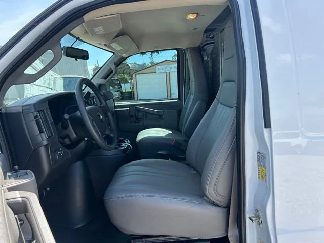 2025 Chevrolet Express Cargo Work Van - Photo 7