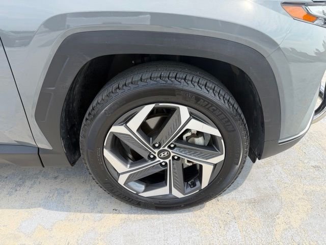 Used 2024 Gray Hyundai SEL image 9