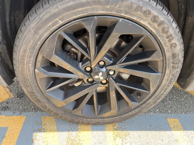 Used 2022 Mercury Gray Metallic Mitsubishi Black Edition image 9