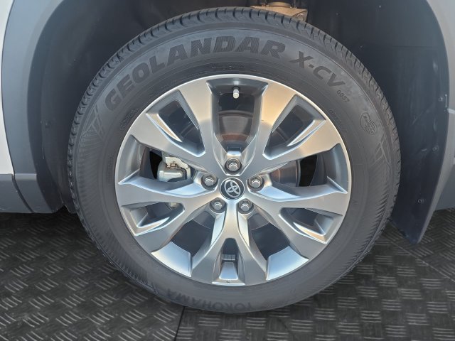 Certified Used 2024 Pearl Toyota Limited image 16