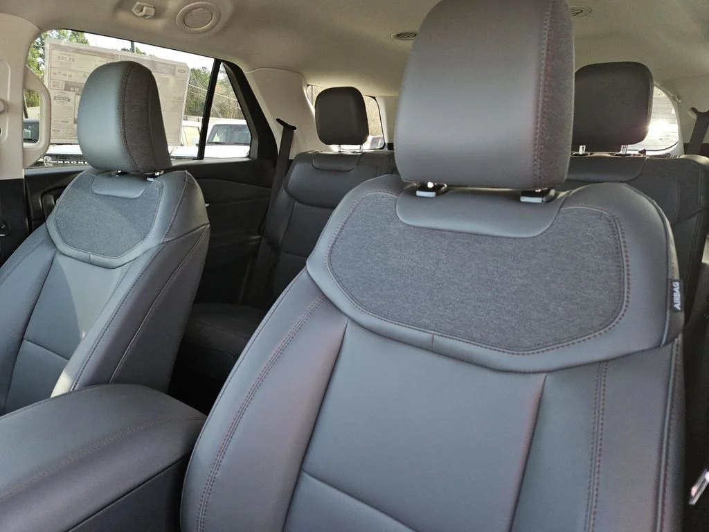 New 2026 Space White Metallic Ford Active image 23