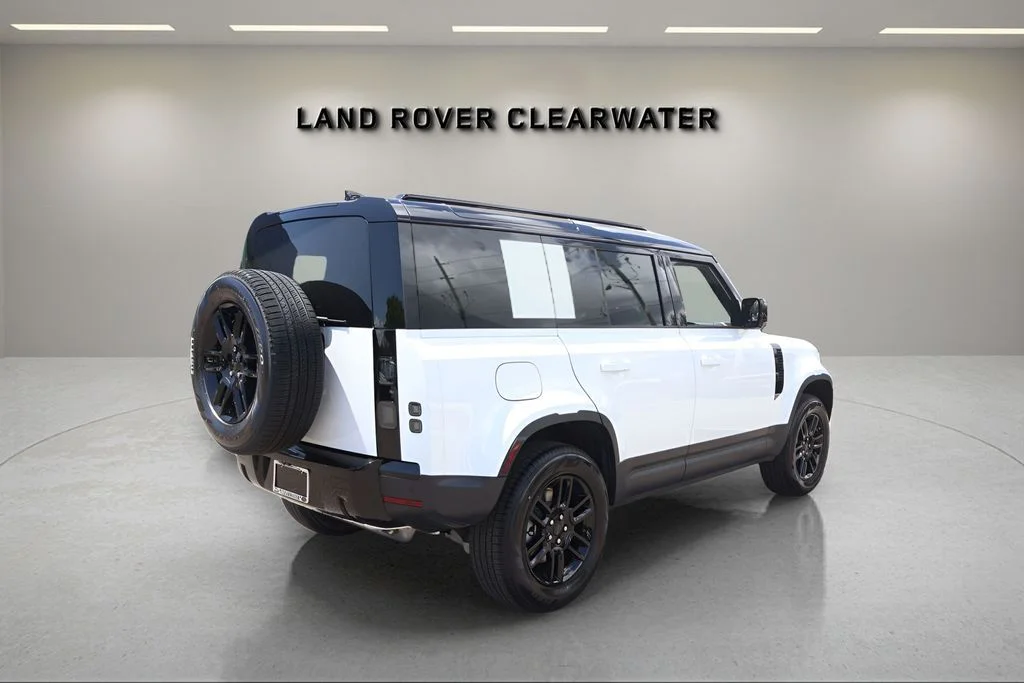 New 2026 Fuji White Land Rover S image 5
