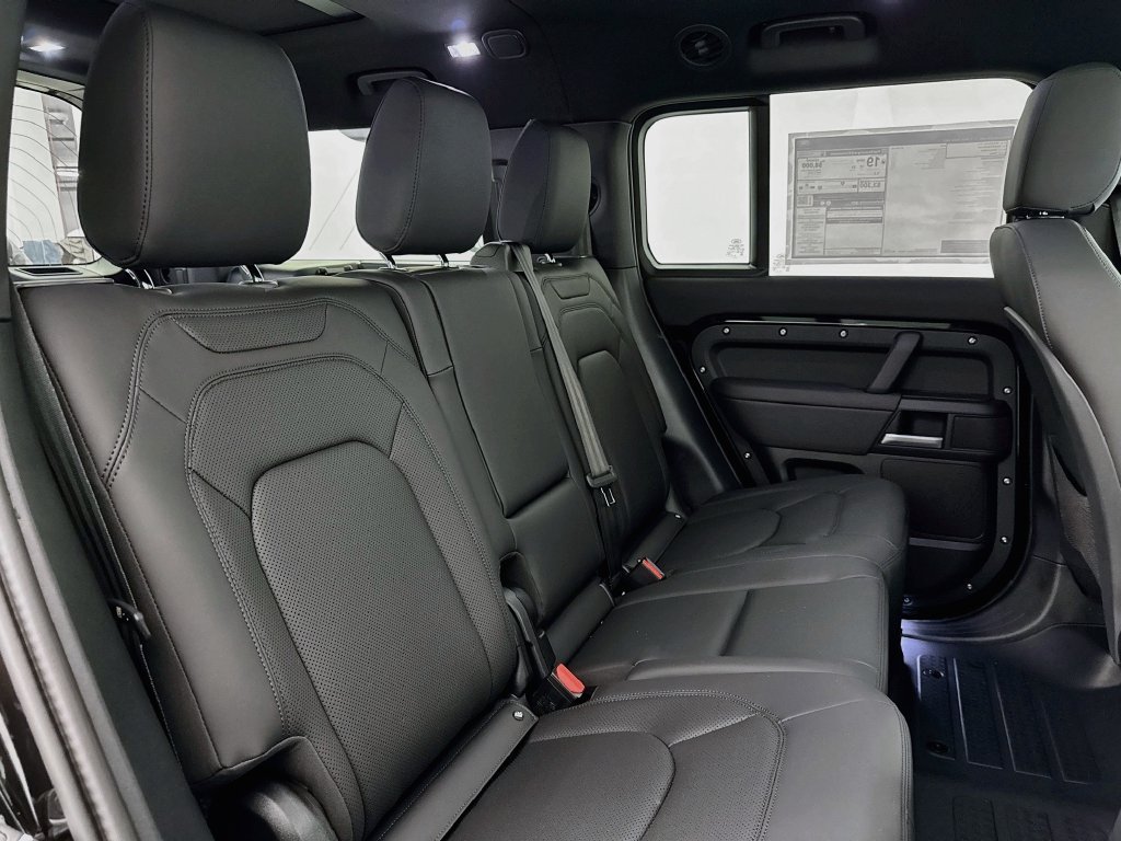 New 2026 Santorini Black Land Rover S image 28