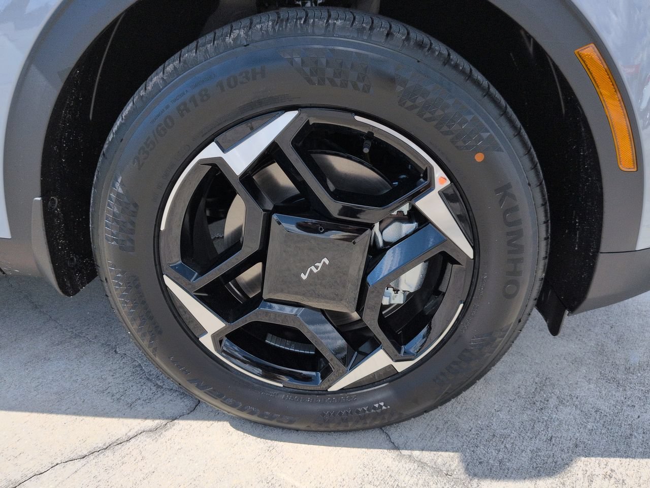 New 2027 Wolf Gray Kia EX image 11