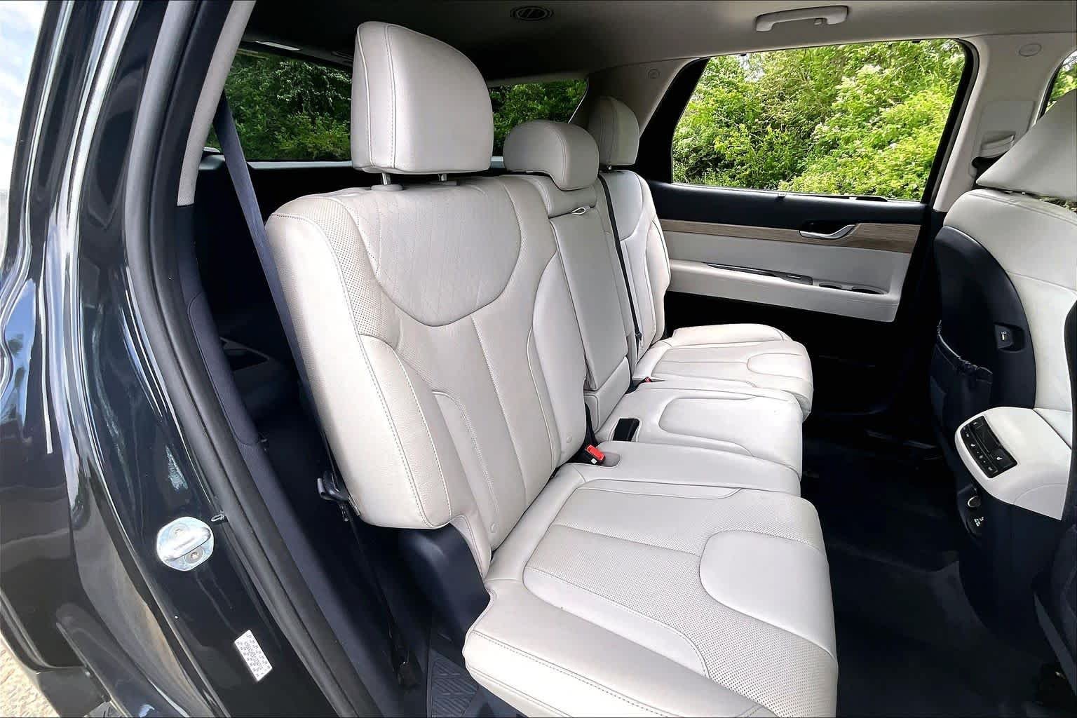 Used 2021 Moonlight Cloud Hyundai SEL image 21