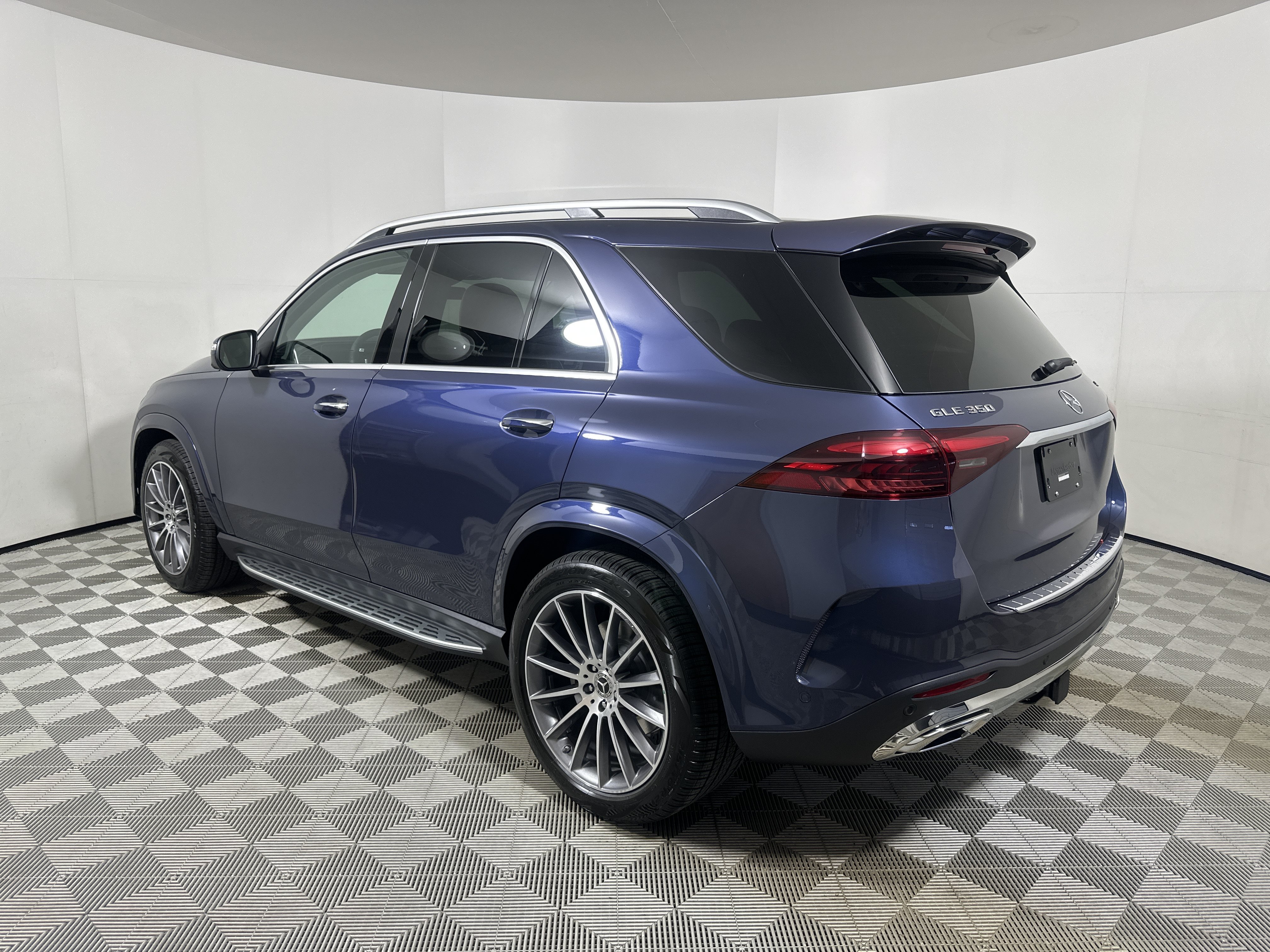 New 2026 Twilight Blue Metallic Mercedes-Benz GLE 350 image 32
