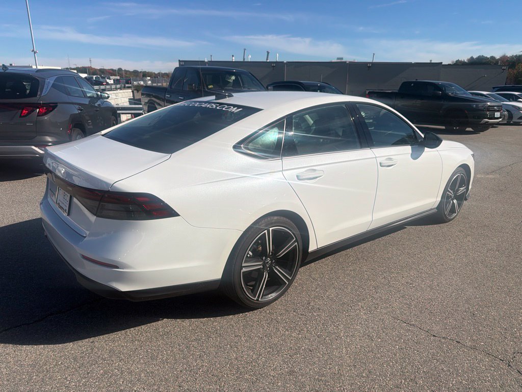 Used 2026  Honda SE image 3