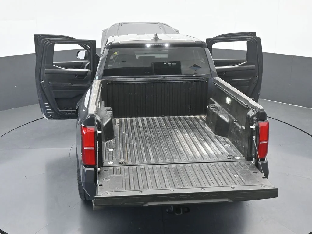 Used 2025 Underground Toyota SR5 image 73