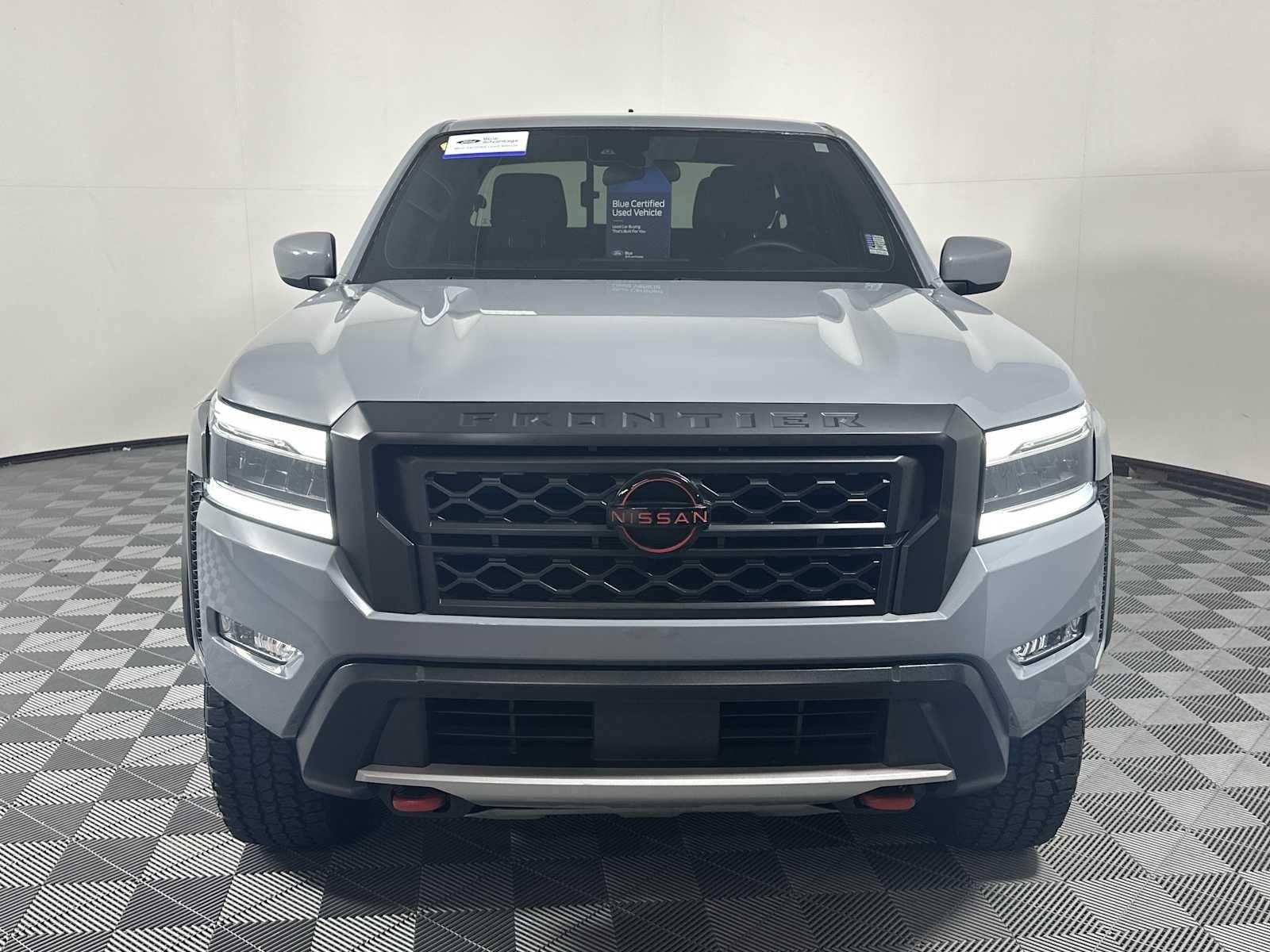 Used 2024 Boulder Gray Pearl Nissan PRO-4X image 3