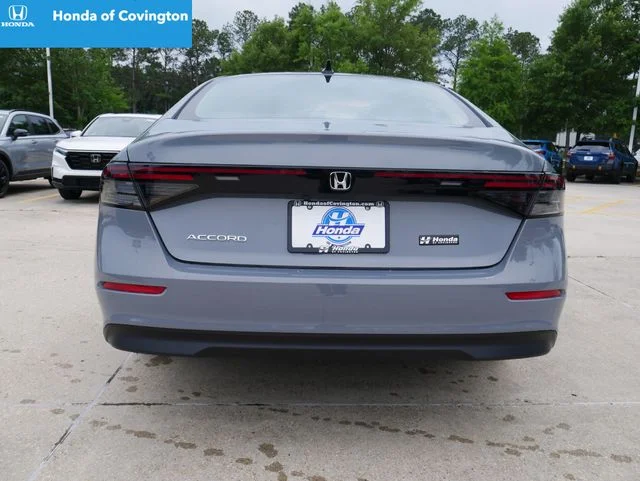 New 2026 Urban Gray Pearl Honda SE image 4