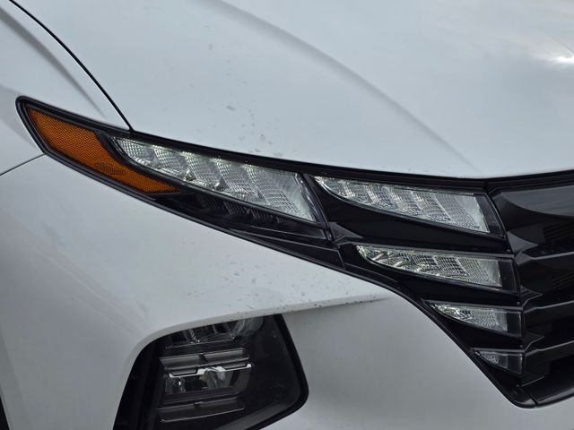 Used 2023 White Hyundai SEL image 5