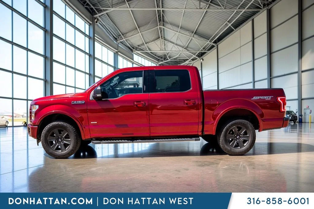 Used 2017  Ford XLT image 2