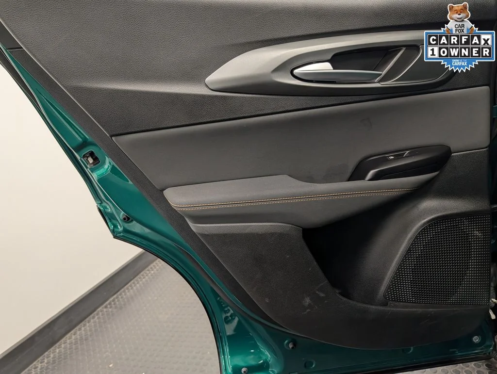 Used 2025  Alfa Romeo  image 23