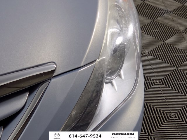 Used 2011 Blue Hyundai GLS image 15