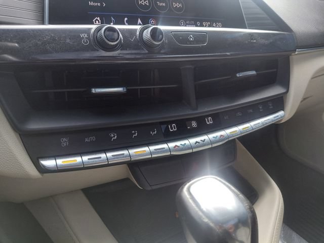 Used 2021 DARK MOON BLUE METALLIC Cadillac Luxury image 23
