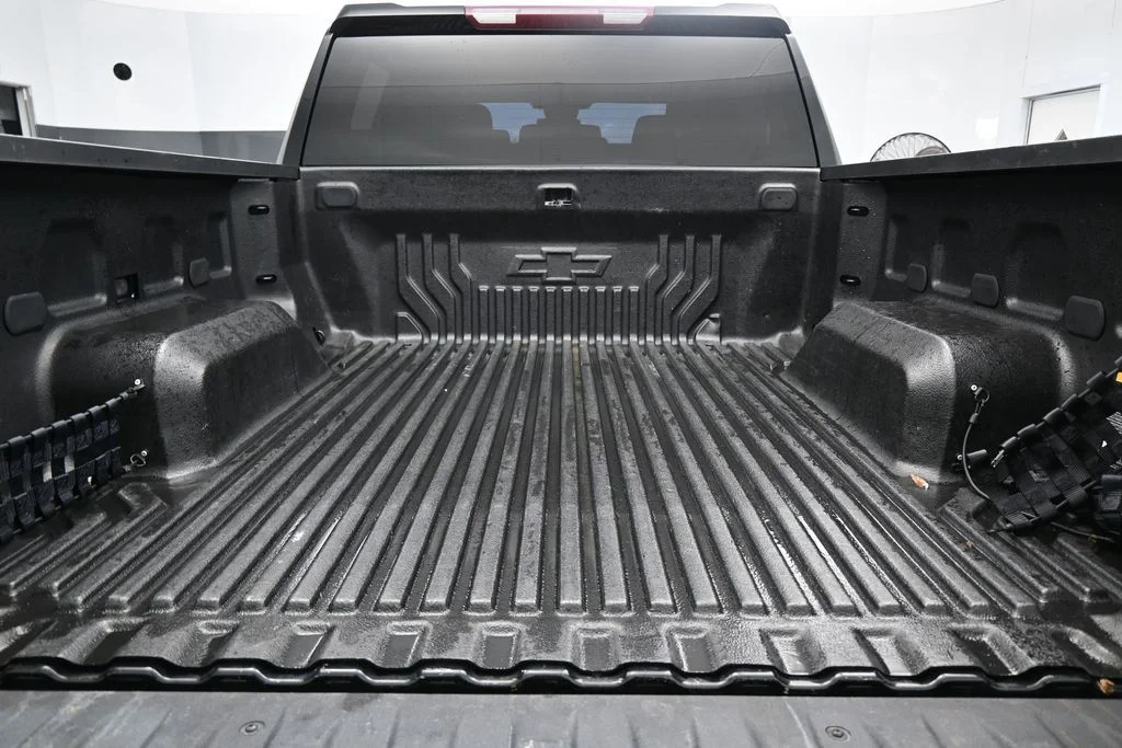 Used 2024 Black Chevrolet Custom image 32