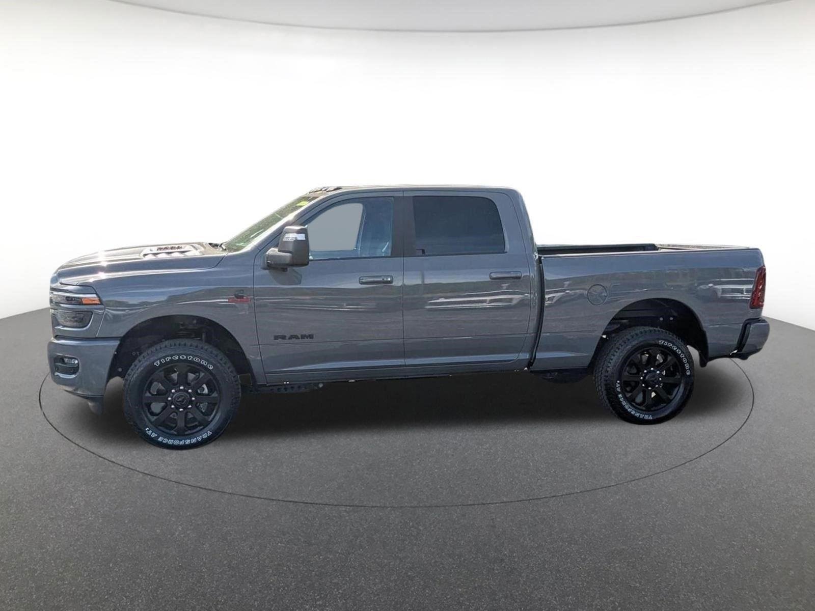 New 2026 Ceramic Gray Clear-Coat Exterior Paint RAM Laramie image 7