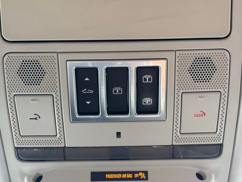 Used 2018  Jaguar 35t Portfolio Limited Edition image 35