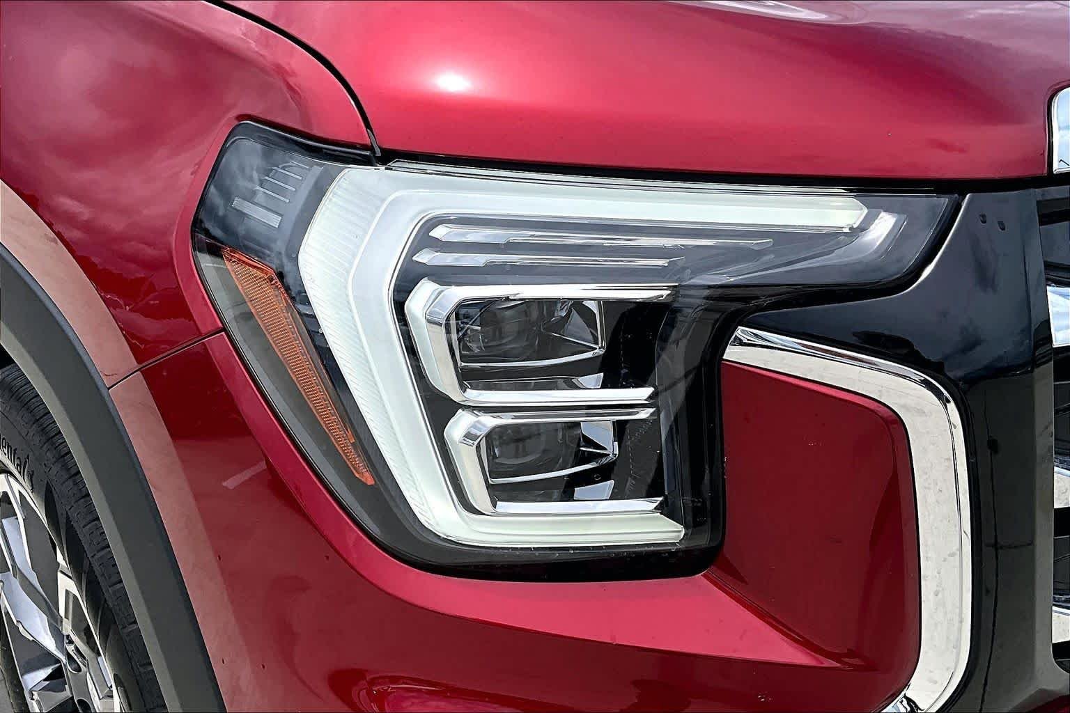 Used 2026 Volcanic Red Tintcoat GMC FWD Elevation image 27