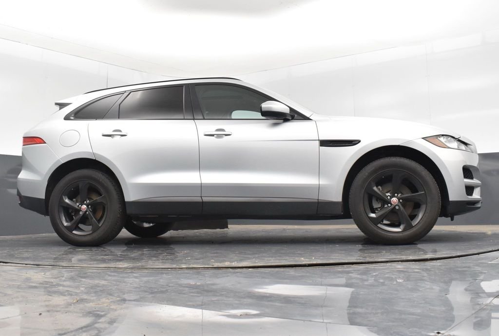 Used 2019 Silver Jaguar 25t Premium image 23