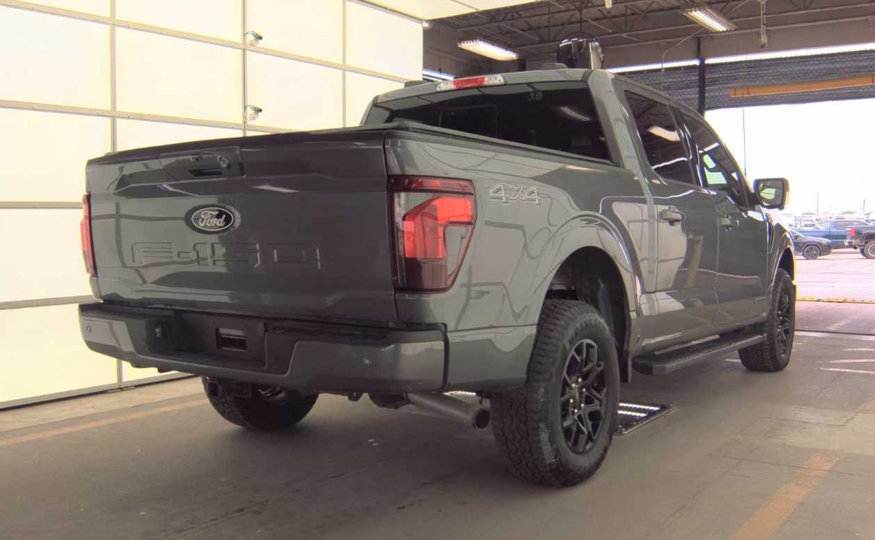 Used 2024 Light Blue Clearcoat Metallic Ford XLT image 4