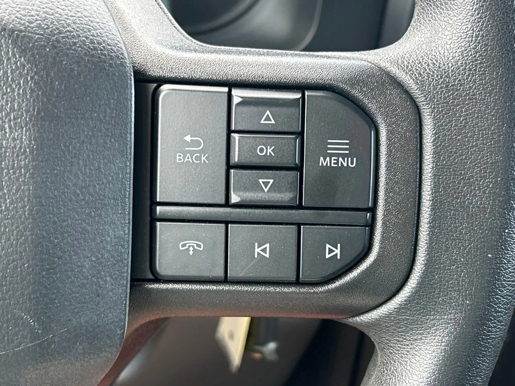 Used 2025 Oxford White Ford XLT image 27