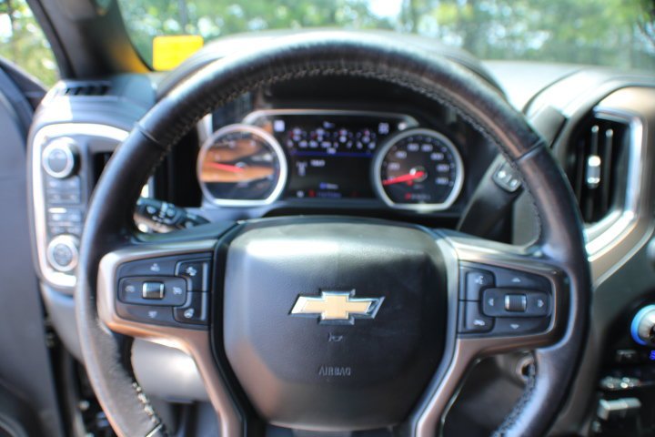 Used 2020 Black Chevrolet High Country image 9