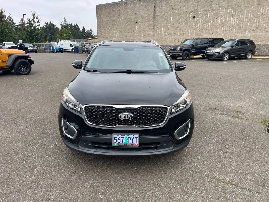 Used 2016 Black Kia LX image 2