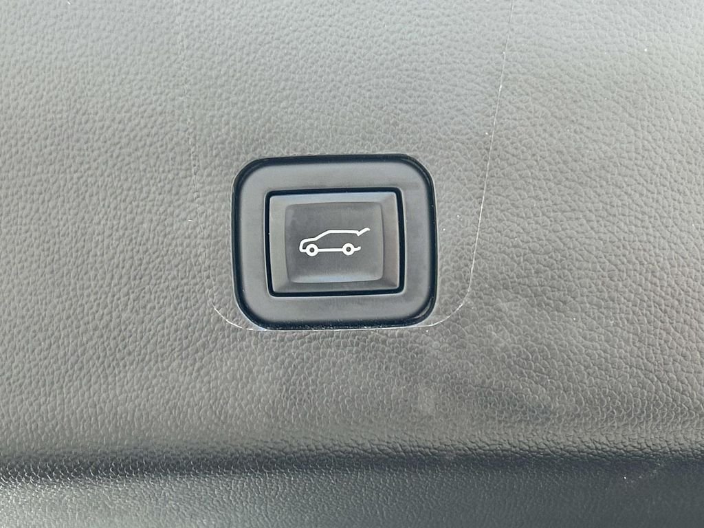 Used 2023 White Chevrolet RS image 12