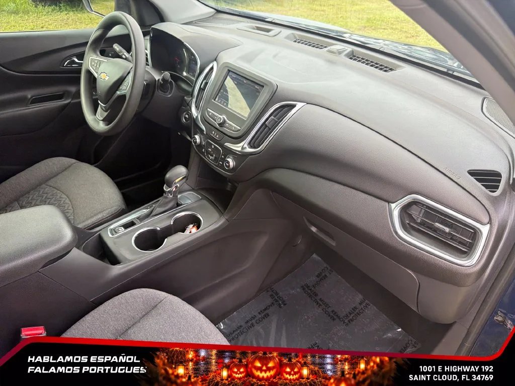 Used 2023 BLUE GLOW METALLIC Chevrolet LT image 29
