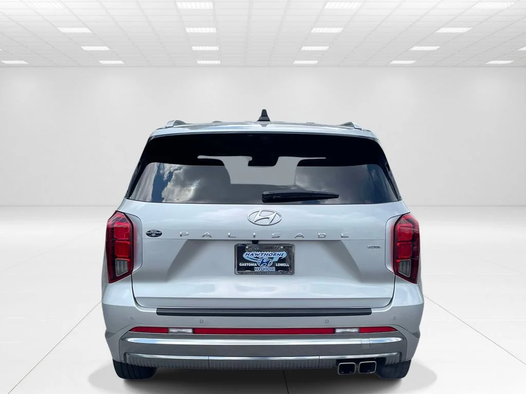 Used 2024 Silver Hyundai Calligraphy image 5