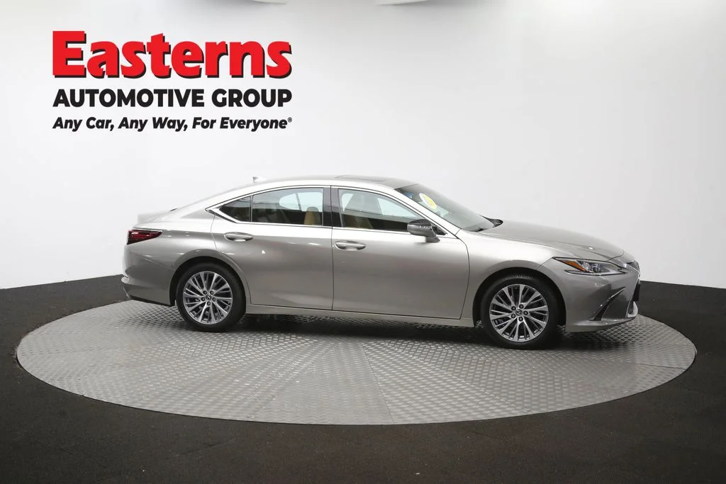 Used 2021 Silver Lexus 350 image 47