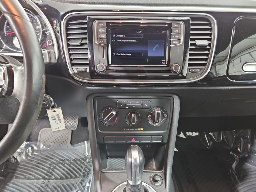 Used 2016  Volkswagen 1.8T SE image 18